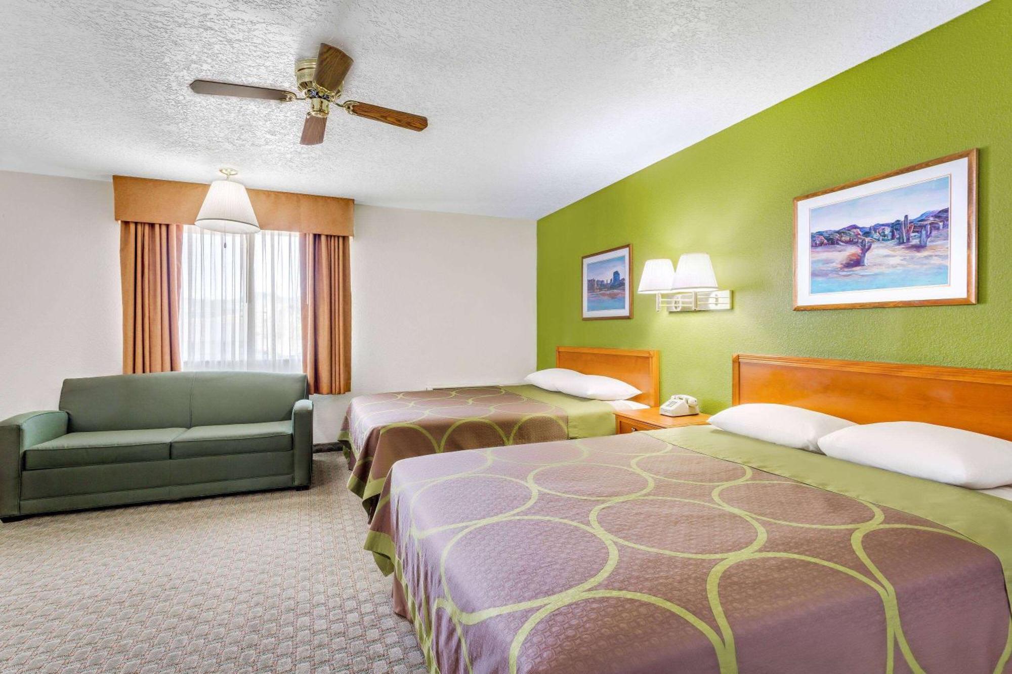 Super 8 By Wyndham Price Motel Exterior foto